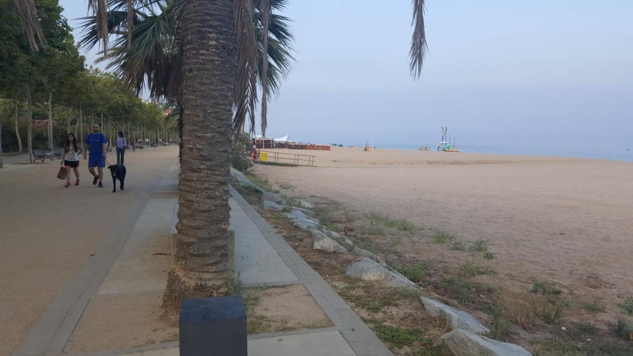 Apart 2 Habit Vistas Playa Y Montana Lift Parking Calella Extérieur photo